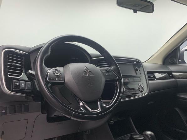 Mitsubishi Outlander III Рестайлинг 2 с пробегом 2016 года, цена 1 649 000 рублей, 117085 км, внедорожник, Автокод Объявления