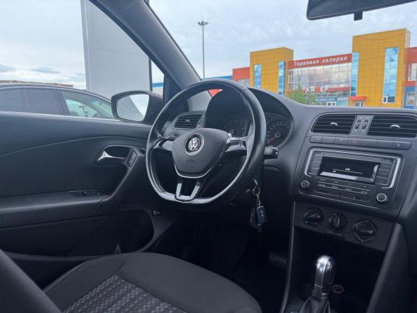 Volkswagen Polo V Рестайлинг с пробегом 2016 года, цена 950 000 рублей, 134170 км, седан, Автокод Объявления