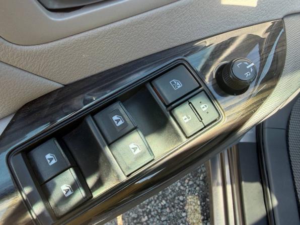 Toyota Sienna III Рестайлинг 2 с пробегом 2019 года, цена 3 500 000 рублей, 95000 км, минивэн, Автокод Объявления
