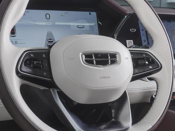 Geely Monjaro I с пробегом 2024 года, цена 3 250 000 рублей, 30508 км, внедорожник, Автокод Объявления