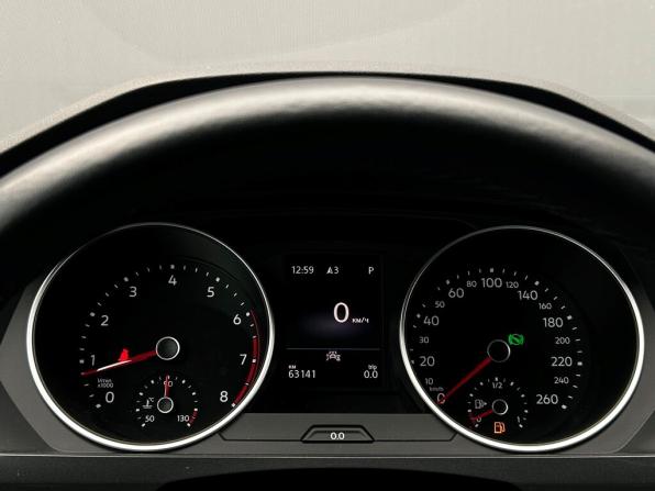 Volkswagen Tiguan II Рестайлинг с пробегом 2021 года, цена 2 450 300 рублей, 63141 км, внедорожник, Автокод Объявления