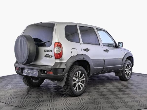 Chevrolet Niva I Рестайлинг с пробегом 2017 года, цена 745 000 рублей, 72838 км, внедорожник, Автокод Объявления