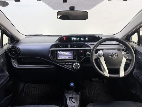 Toyota Aqua I Рестайлинг с пробегом 2015 года, цена 899 000 рублей, 138333 км, хэтчбек, Автокод Объявления