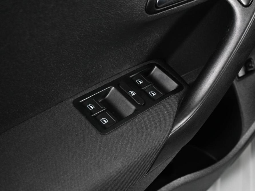 Volkswagen Polo V Рестайлинг Ростов-на-Дону  - изображение 14