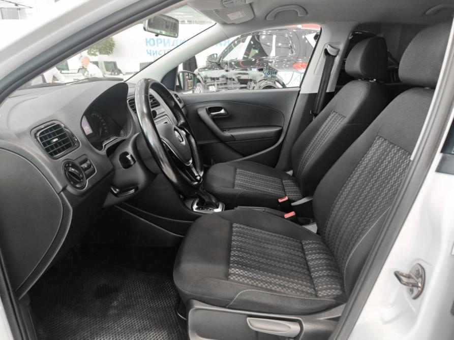 Volkswagen Polo V Рестайлинг Казань  - изображение 20