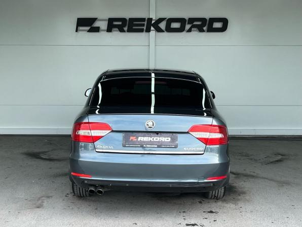 Skoda Superb II Рестайлинг с пробегом 2014 года, цена 1 299 000 рублей, 221781 км, лифтбек, Автокод Объявления
