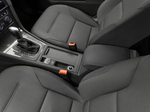 Volkswagen Golf VII Рестайлинг с пробегом 2018 года, цена 1 980 000 рублей, 109293 км, хэтчбек, Автокод Объявления