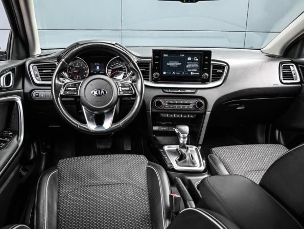 Kia Ceed III с пробегом 2020 года, цена 1 999 000 рублей, 66002 км, хэтчбек, Автокод Объявления