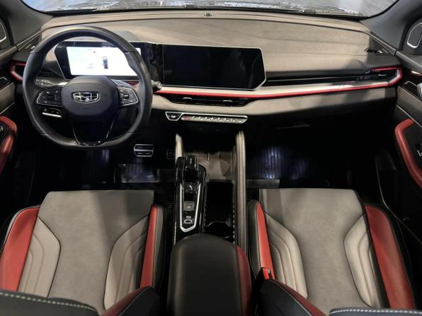 Geely Coolray I Рестайлинг с пробегом 2023 года, цена 2 095 000 рублей, 32092 км, внедорожник, Автокод Объявления