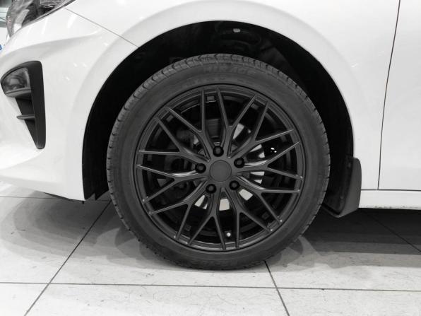 Kia Ceed III с пробегом 2018 года, цена 1 450 000 рублей, 65643 км, хэтчбек, Автокод Объявления
