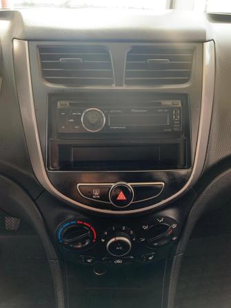 Hyundai Solaris I Рестайлинг с пробегом 2014 года, цена 1 049 000 рублей, 72000 км, хэтчбек, Автокод Объявления