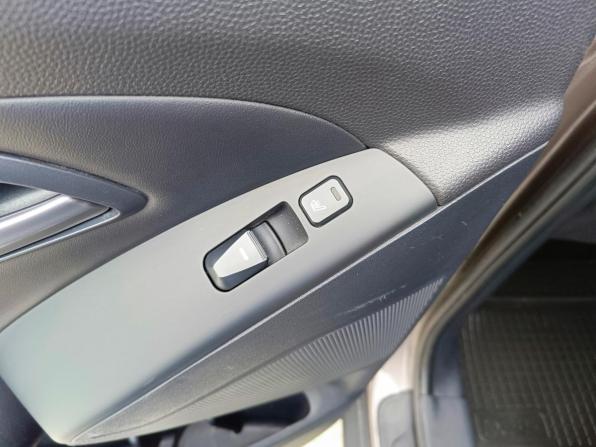Hyundai ix35 I Рестайлинг с пробегом 2015 года, цена 1 399 995 рублей, 143085 км, внедорожник, Автокод Объявления