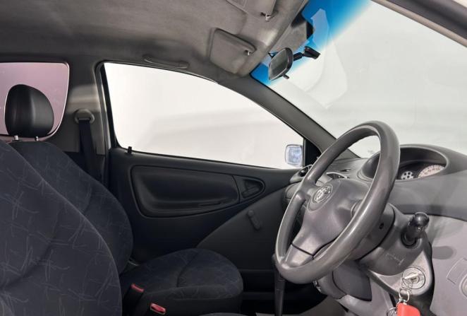 Toyota Vitz I (P10) с пробегом 2002 года, цена 250 000 рублей, 291501 км, хэтчбек, Автокод Объявления