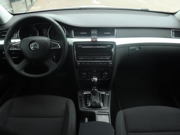 Skoda Superb II Рестайлинг с пробегом 2014 года, цена 1 236 000 рублей, 194964 км, лифтбек, Автокод Объявления