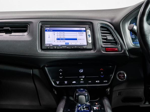 Honda Vezel I с пробегом 2014 года, цена 1 520 000 рублей, 148150 км, внедорожник, Автокод Объявления