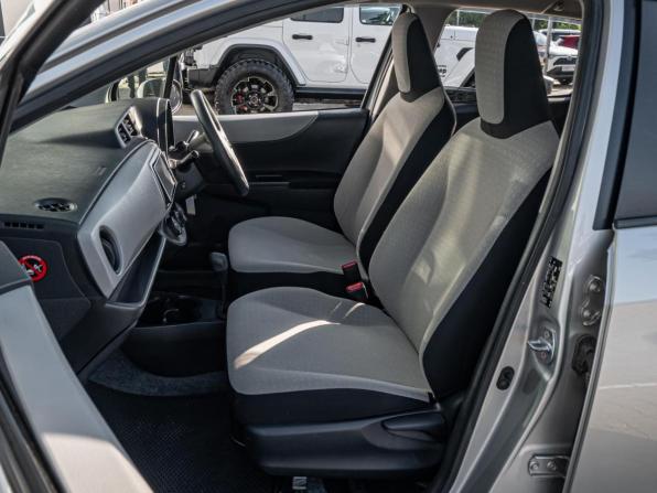 Toyota Vitz III (XP130) с пробегом 2012 года, цена 895 000 рублей, 77210 км, хэтчбек, Автокод Объявления