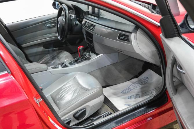 BMW 3 серии V (E90/E91/E92/E93) с пробегом 2005 года, цена 929 000 рублей, 31000 км, седан, Автокод Объявления