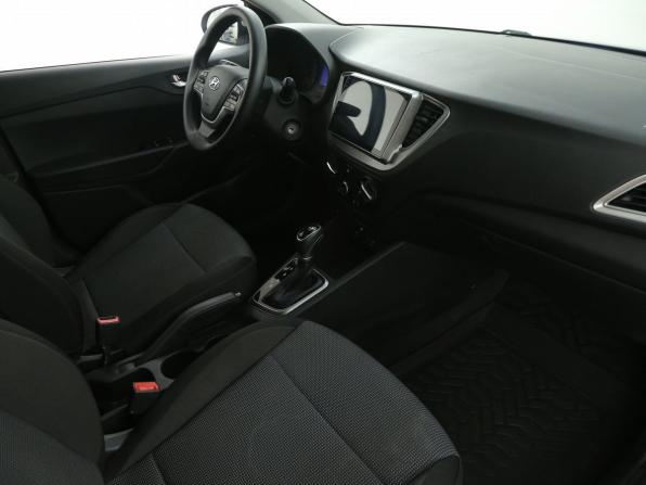 Hyundai Solaris II Рестайлинг с пробегом 2021 года, цена 1 424 000 рублей, 114500 км, седан, Автокод Объявления