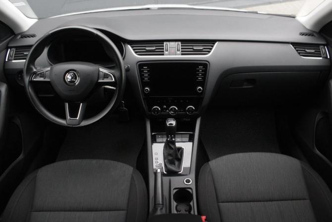 Skoda Octavia III (A7) Рестайлинг с пробегом 2018 года, цена 1 945 000 рублей, 197610 км, лифтбек, Автокод Объявления