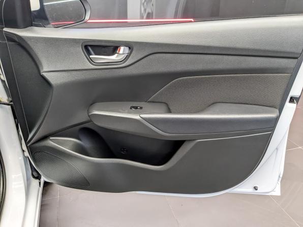 Hyundai Solaris II Рестайлинг с пробегом 2022 года, цена 1 685 000 рублей, 63429 км, седан, Автокод Объявления