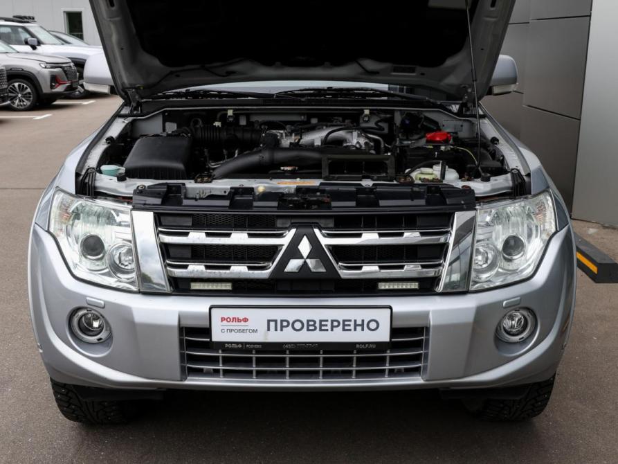 Mitsubishi Pajero IV Рестайлинг 1 Москва  - изображение 10