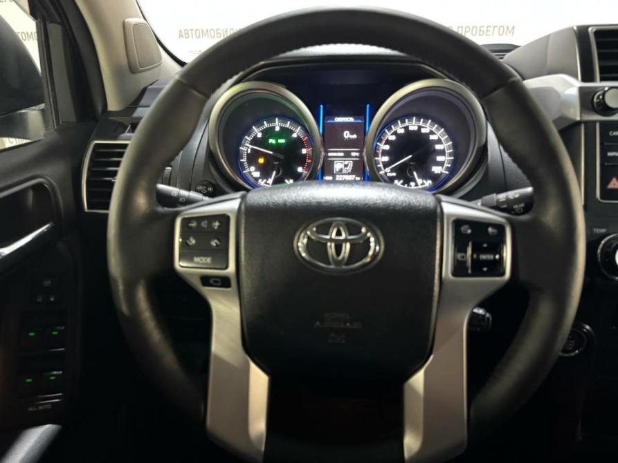 Toyota Land Cruiser Prado 150 Series Рестайлинг 1 Санкт-Петербург  - изображение 13