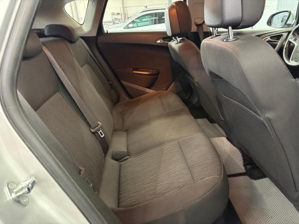 Opel Astra J Рестайлинг с пробегом 2014 года, цена 897 000 рублей, 165522 км, хэтчбек, Автокод Объявления