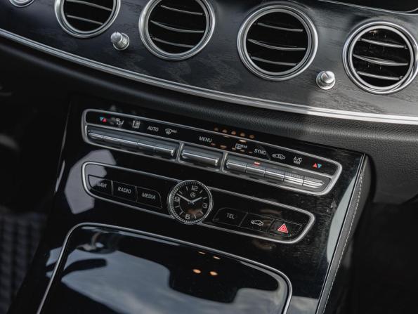 Mercedes-Benz E-Класс V (W213 S213 C238) с пробегом 2017 года, цена 3 398 000 рублей, 59997 км, седан, Автокод Объявления
