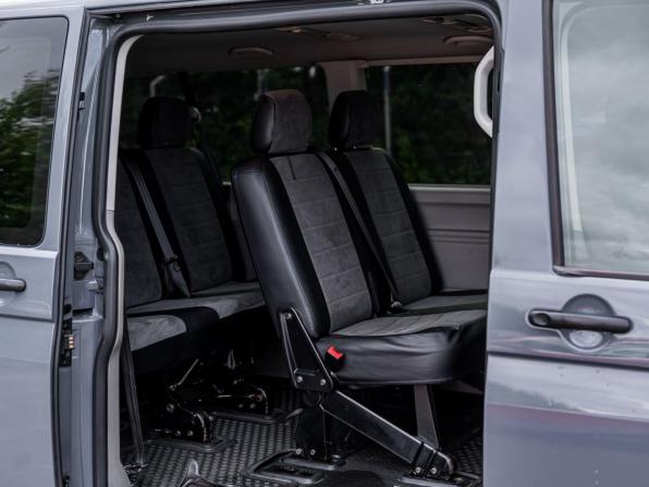 Volkswagen Caravelle T5 Рестайлинг с пробегом 2013 года, цена 1 906 000 рублей, 298989 км, минивэн, Автокод Объявления
