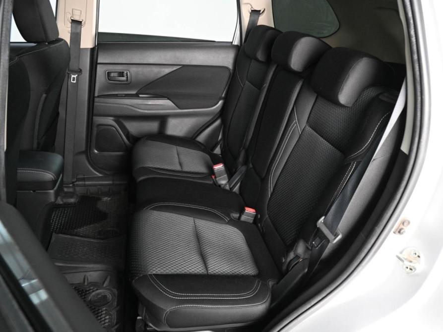 Mitsubishi Outlander III Рестайлинг 3 Ростов-на-Дону  - изображение 9