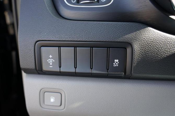 Kia Carnival III с пробегом 2019 года, цена 3 250 000 рублей, 110000 км, минивэн, Автокод Объявления