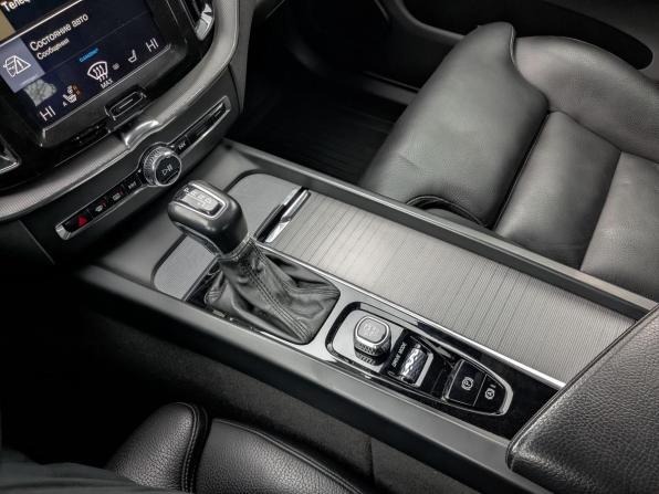 Volvo XC60 II с пробегом 2018 года, цена 3 395 000 рублей, 120630 км, внедорожник, Автокод Объявления