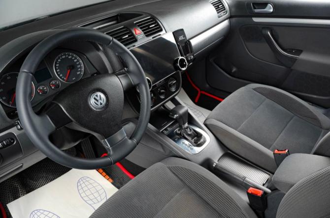 Volkswagen Golf V с пробегом 2008 года, цена 659 000 рублей, 330000 км, универсал, Автокод Объявления