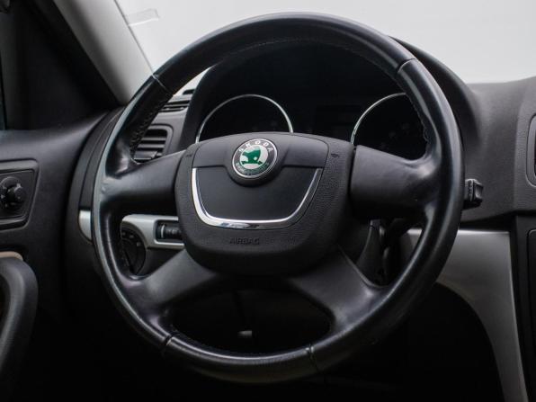 Skoda Yeti I с пробегом 2012 года, цена 954 000 рублей, 63048 км, внедорожник, Автокод Объявления