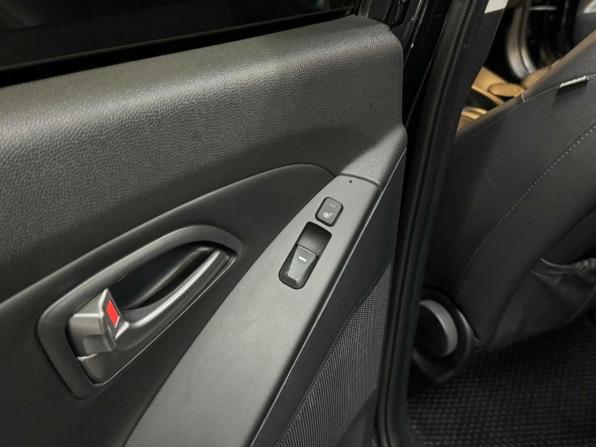 Hyundai ix35 I Рестайлинг с пробегом 2015 года, цена 1 497 000 рублей, 180524 км, внедорожник, Автокод Объявления