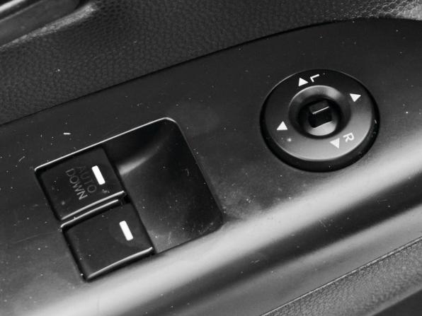 Kia Venga I Рестайлинг с пробегом 2015 года, цена 1 070 000 рублей, 135717 км, минивэн, Автокод Объявления