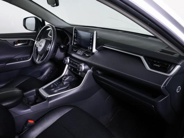 Toyota RAV4 V (XA50) с пробегом 2021 года, цена 3 795 000 рублей, 58327 км, внедорожник, Автокод Объявления