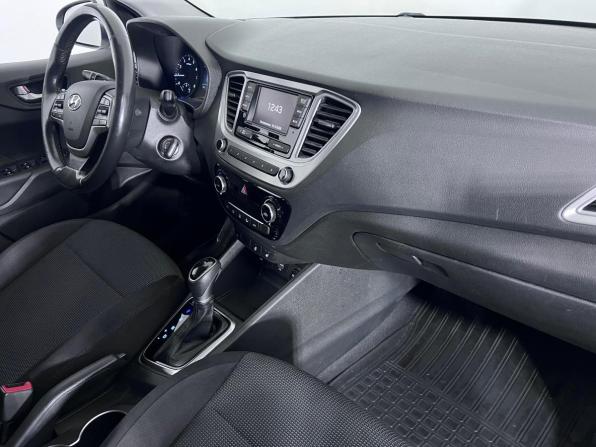Hyundai Solaris II с пробегом 2019 года, цена 1 299 000 рублей, 146350 км, седан, Автокод Объявления