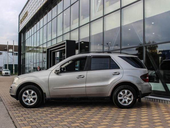 Mercedes-Benz M-Класс II (W164) с пробегом 2006 года, цена 1 031 500 рублей, 308050 км, внедорожник, Автокод Объявления