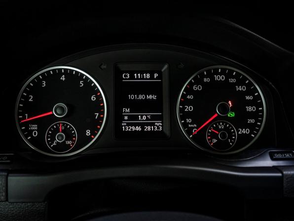 Volkswagen Tiguan I Рестайлинг с пробегом 2015 года, цена 1 799 000 рублей, 132995 км, внедорожник, Автокод Объявления