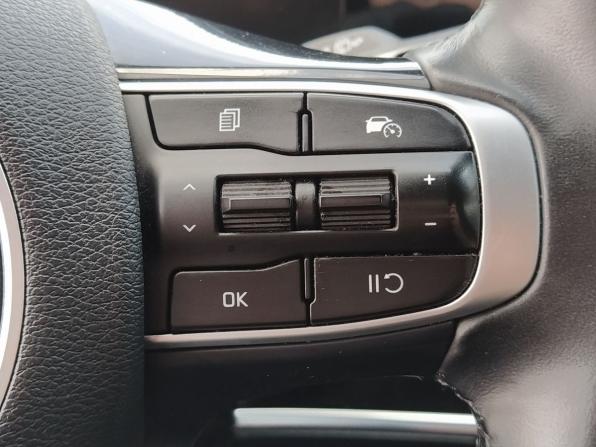 Kia Sportage V с пробегом 2022 года, цена 3 700 000 рублей, 57258 км, внедорожник, Автокод Объявления