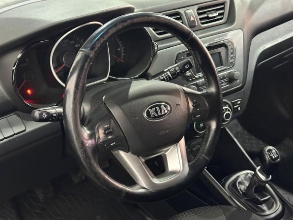 Kia Rio III с пробегом 2015 года, цена 879 000 рублей, 101000 км, хэтчбек, Автокод Объявления