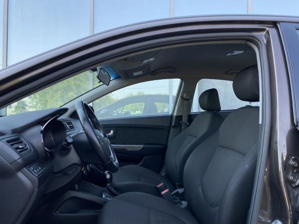 Kia Rio III Рестайлинг с пробегом 2015 года, цена 1 179 000 рублей, 117434 км, седан, Автокод Объявления