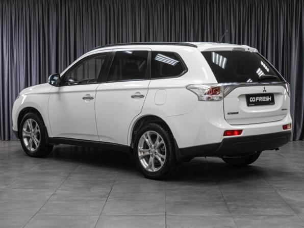 Mitsubishi Outlander III с пробегом 2013 года, цена 1 599 000 рублей, 140029 км, внедорожник, Автокод Объявления