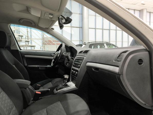 Skoda Octavia II (A5) Рестайлинг с пробегом 2012 года, цена 580 000 рублей, 255122 км, лифтбек, Автокод Объявления