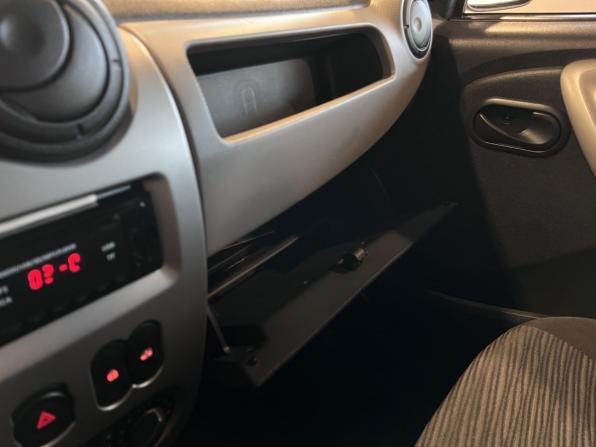 Renault Sandero I с пробегом 2013 года, цена 650 000 рублей, 90310 км, хэтчбек, Автокод Объявления
