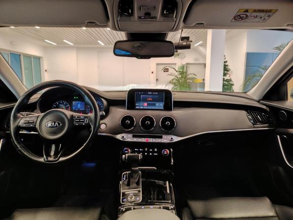 Kia Stinger I с пробегом 2018 года, цена 2 599 000 рублей, 114573 км, лифтбек, Автокод Объявления