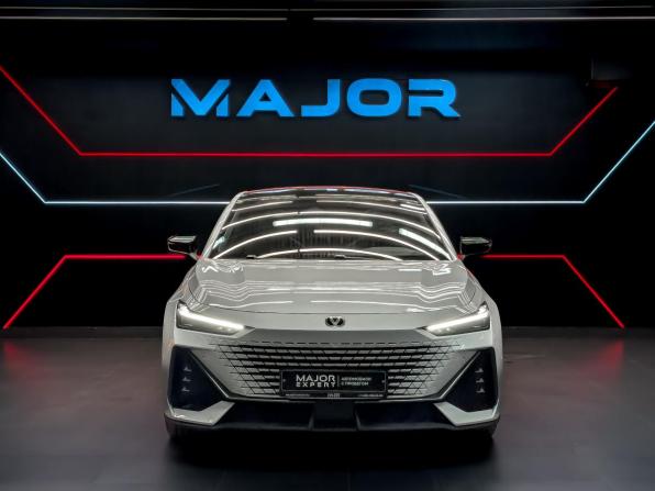 Changan UNI-V I с пробегом 2023 года, цена 2 250 000 рублей, 25100 км, лифтбек, Автокод Объявления