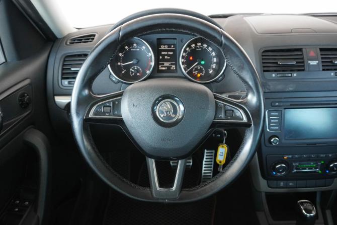 Skoda Yeti I Рестайлинг с пробегом 2013 года, цена 1 099 000 рублей, 189862 км, внедорожник, Автокод Объявления
