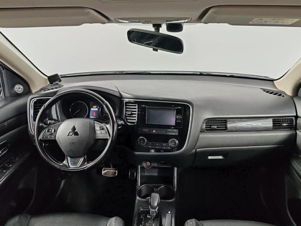 Mitsubishi Outlander III Рестайлинг 2 с пробегом 2016 года, цена 1 599 000 рублей, 137420 км, внедорожник, Автокод Объявления